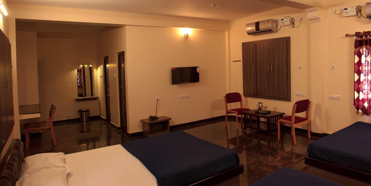 Hotel Sri Hayagriva Tiruchirappalli Pokoj fotografie